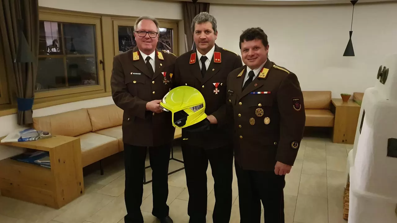 1_ak_wahl_usc_bild_3.jpg