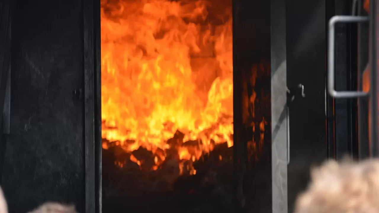1_brandcontainer_4.jpg