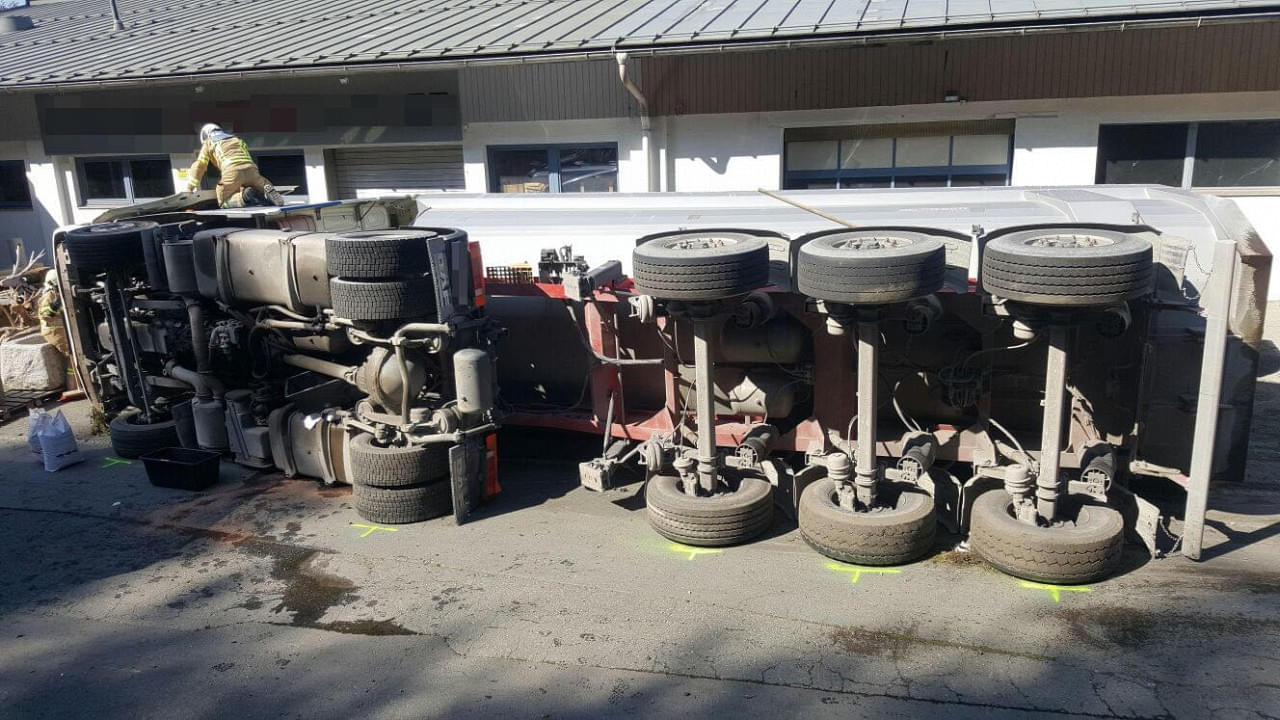 1_lkw_unfall2.jpg