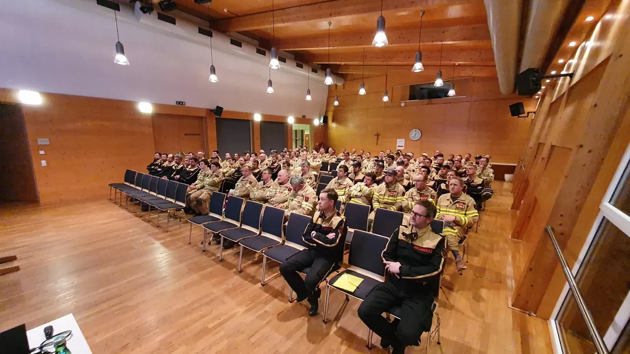 20220316_schulung_eauto_3.jpg