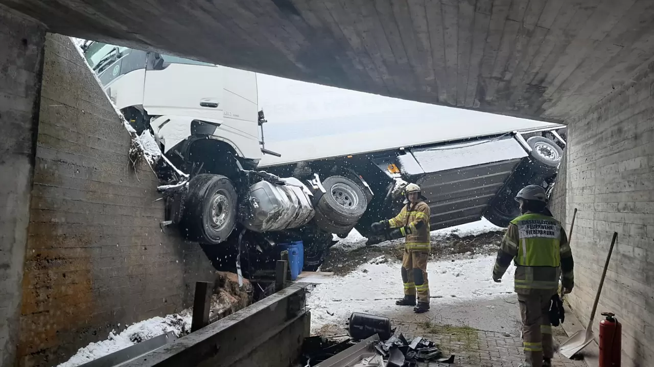 20221122_lkwunfall_fieber_2.jpg