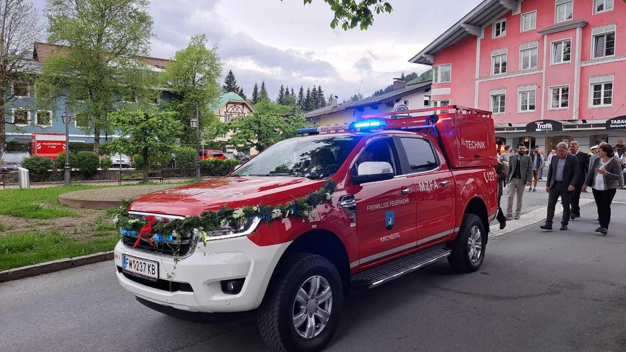 20230520_fahrzeugsegnung_kirchberg_1_1.jpg