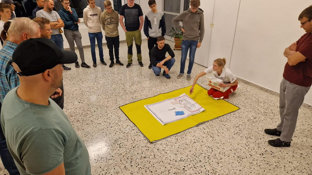 20231121_erstehilfe_3.jpg