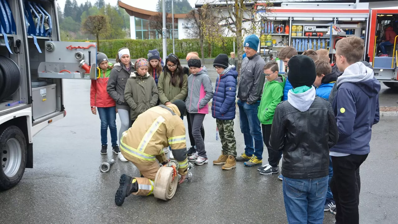 besuch_mittelschulen_20190430_11.jpg