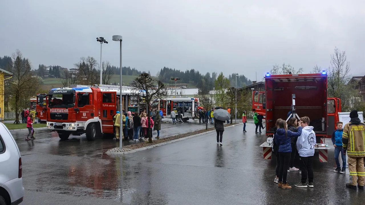 besuch_mittelschulen_20190430_12.jpg