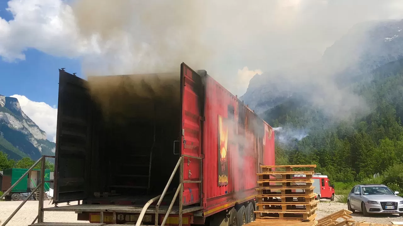 brandcontainer_6.jpg