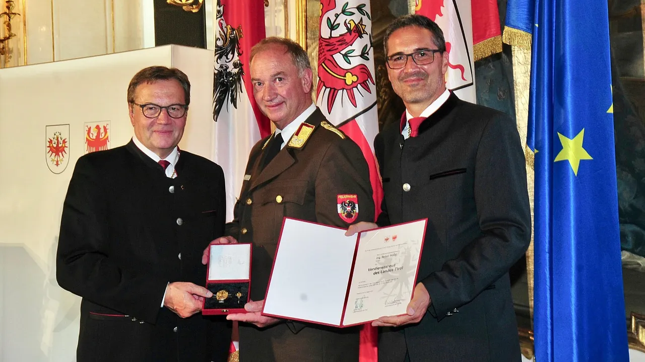 ehrung_hlzl.jpg
