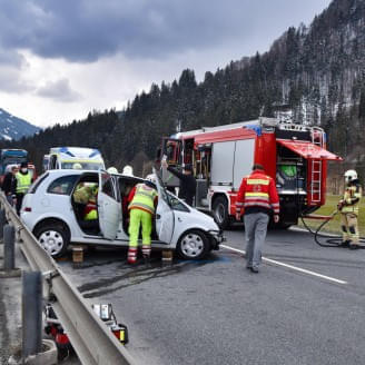 Schwerer-VU-in-Kitzbuehel