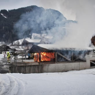 Brand-Tiefgarageneinfahrt-in-Kitzbuehel