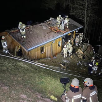 Brand-Almhuette-in-Hopfgarten